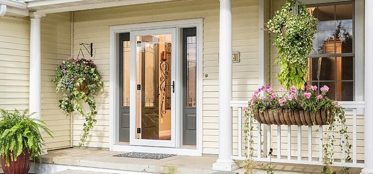screen door installation in Santa Cruz